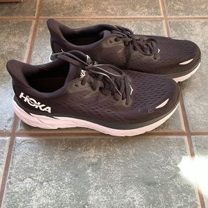 Women’s Clifton 8 Hoka running shoes